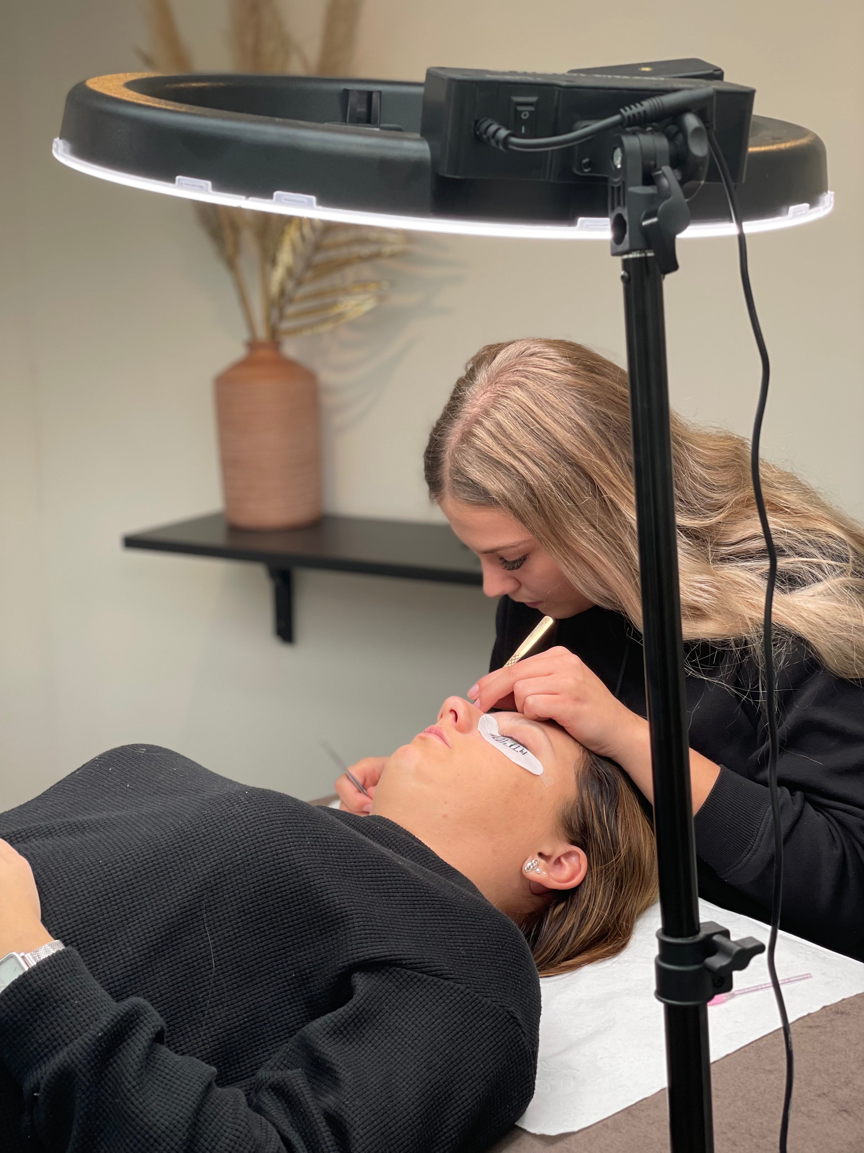Russian Volume training Chi Beauty Lounge